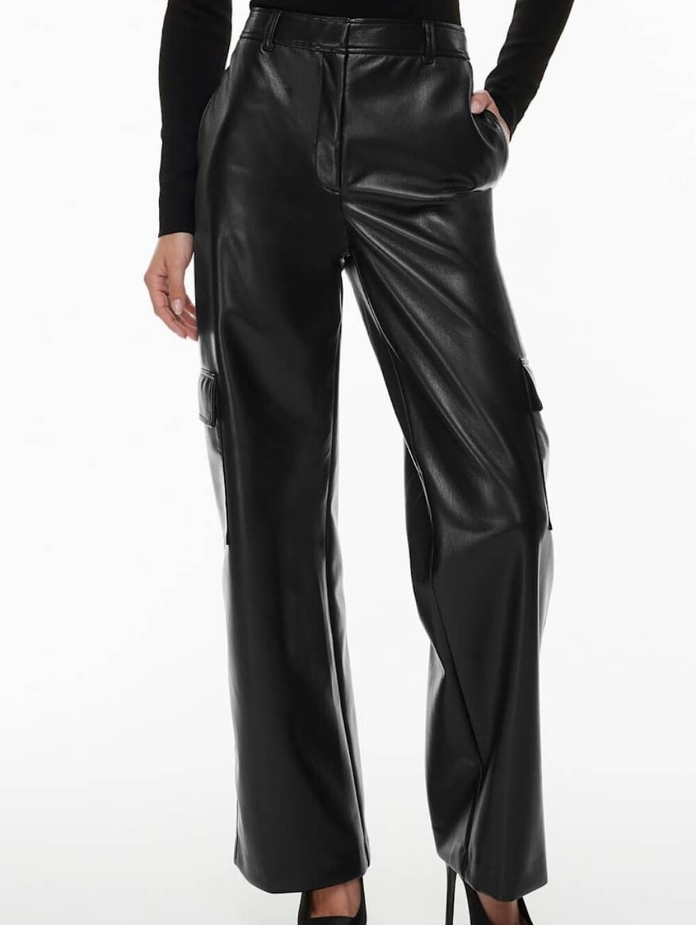 Aritzia Wilfred Black Modern Cargo Vegan Leather Pants Womens Size 10 Melina
